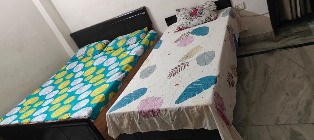 9ef27b52-f991-40cb-93fc-9d76749795e9