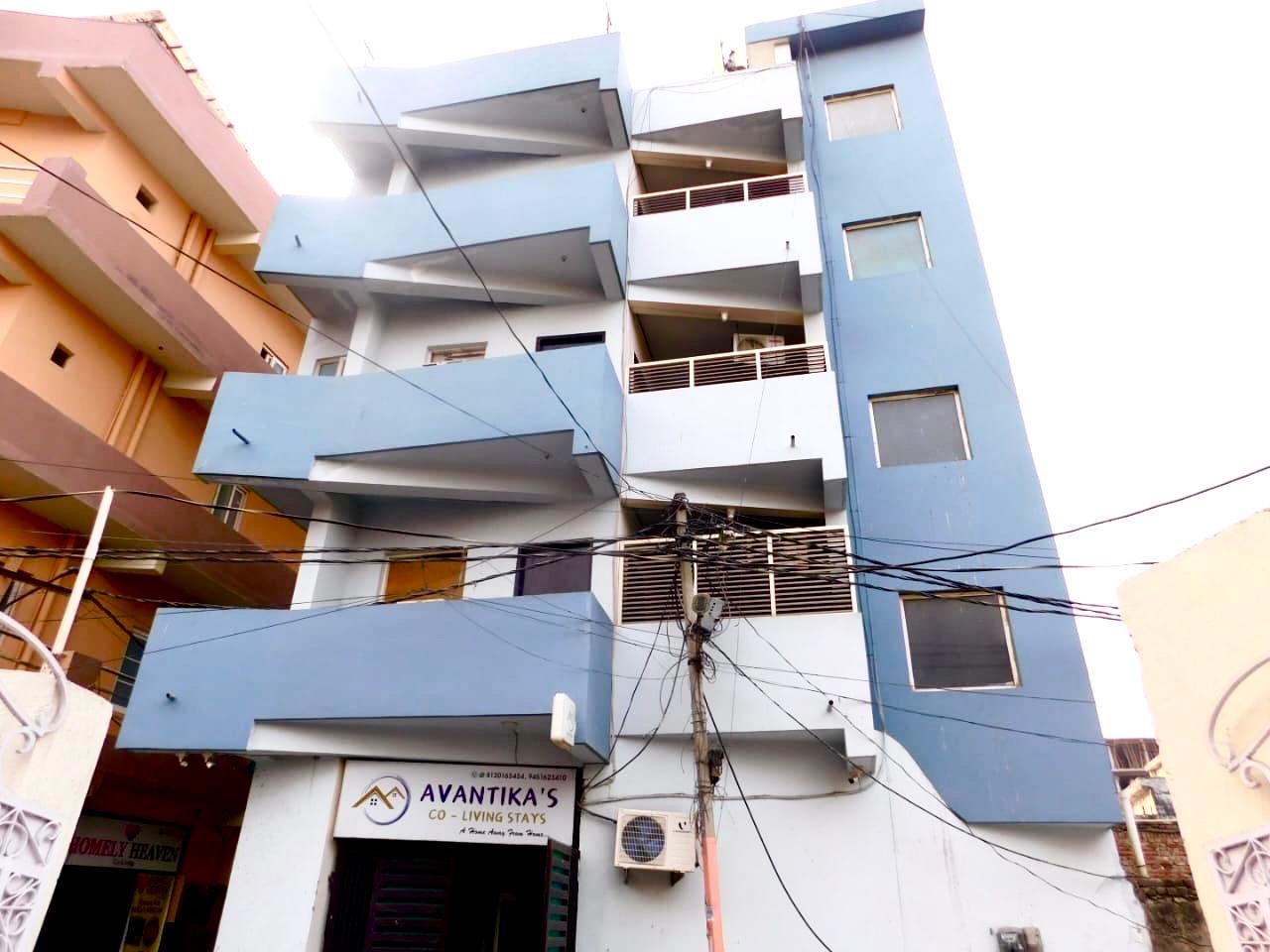 AVANTIKA'S CO-LIVING STAYS room preview